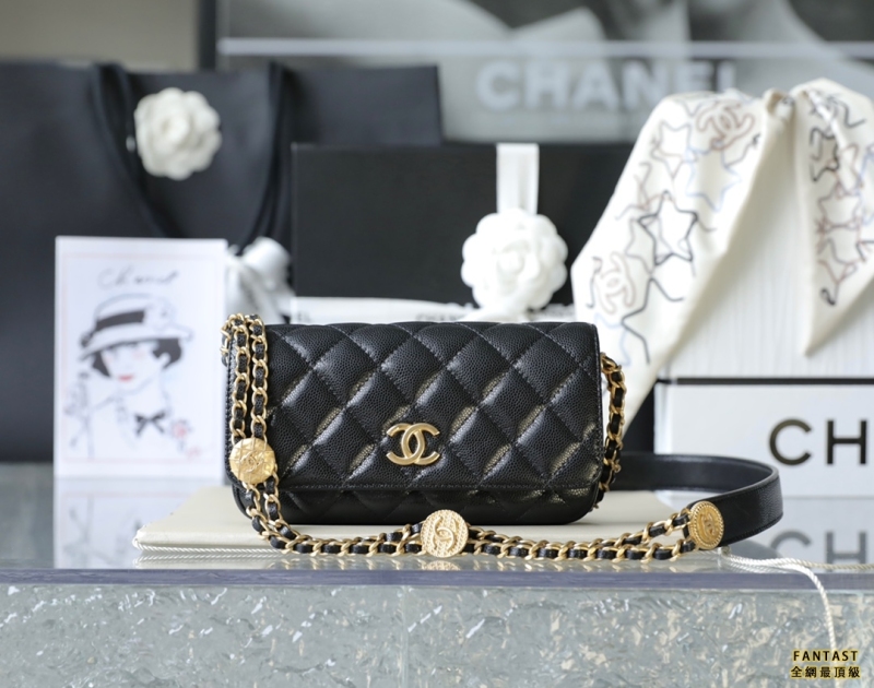 Chanel 22A手工坊 徽章金幣鏈條法棍包 黑色