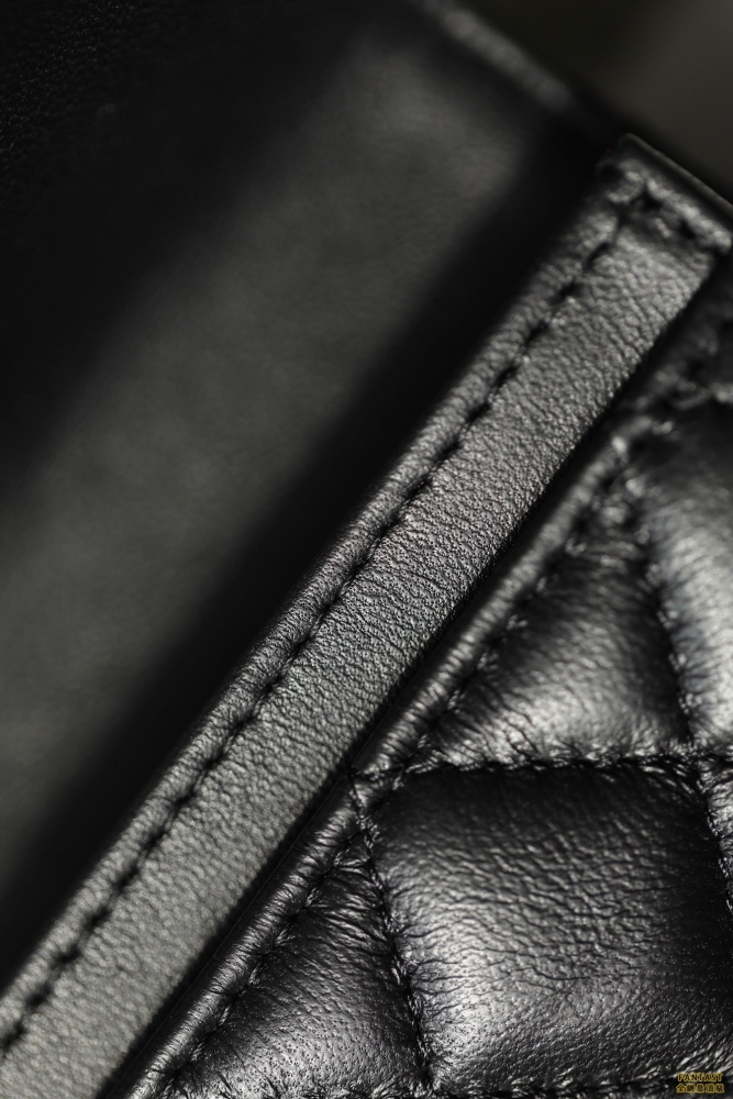 CHANEL CLASSIC 翻蓋零錢包 CF細膩羊皮卡套 黑金