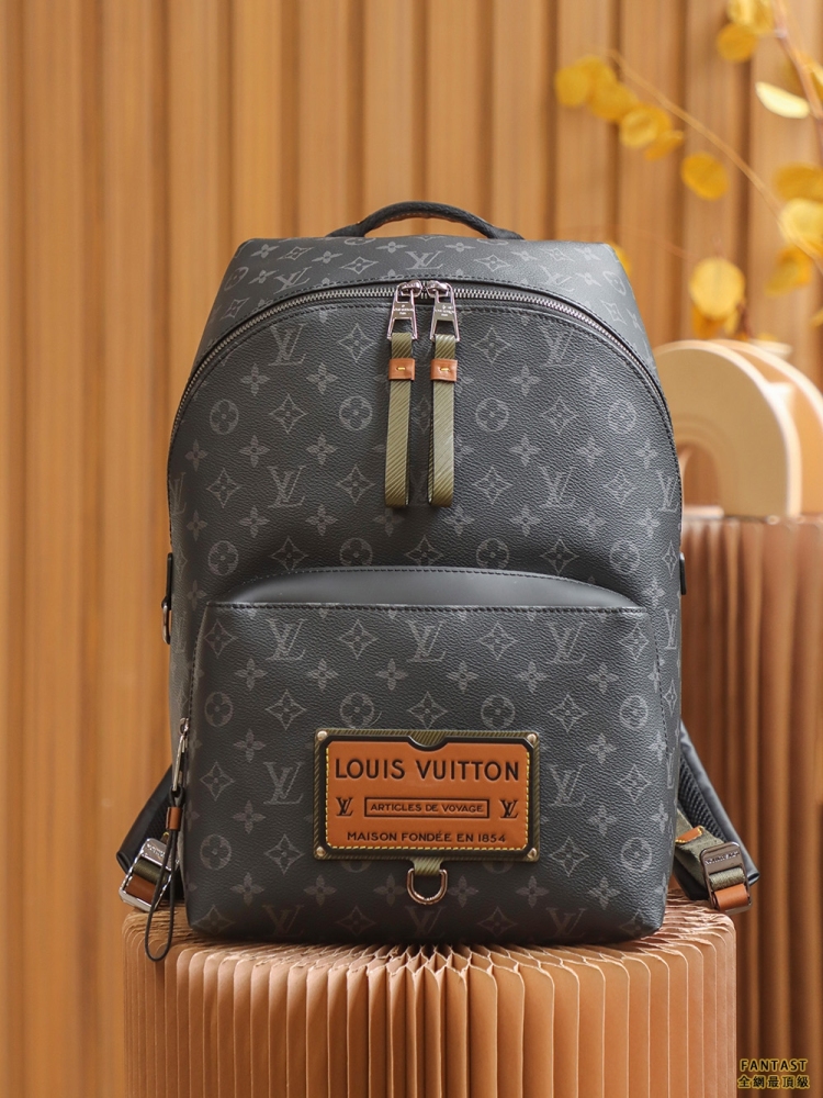 LV 路易威登 DISCOVERY 雙肩包  M45218