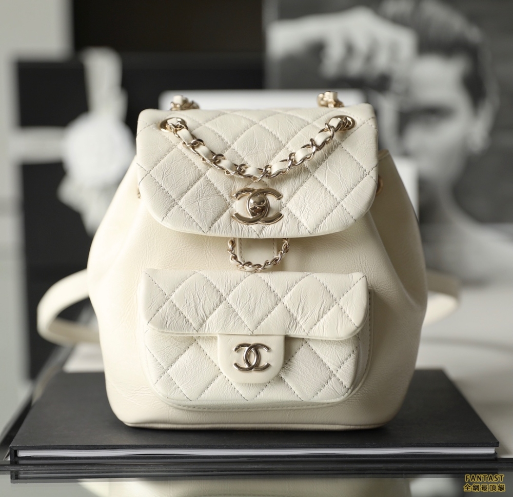 CHANEL 22C早春新款 全新上市DUMA雙肩背包 白色