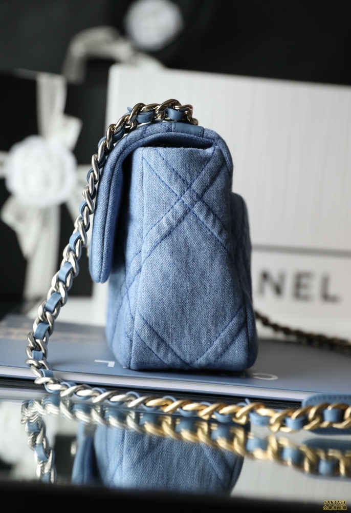 chanel｜22p 春夏系列 19Bag 丹寧牛仔 淺色砂銀扣