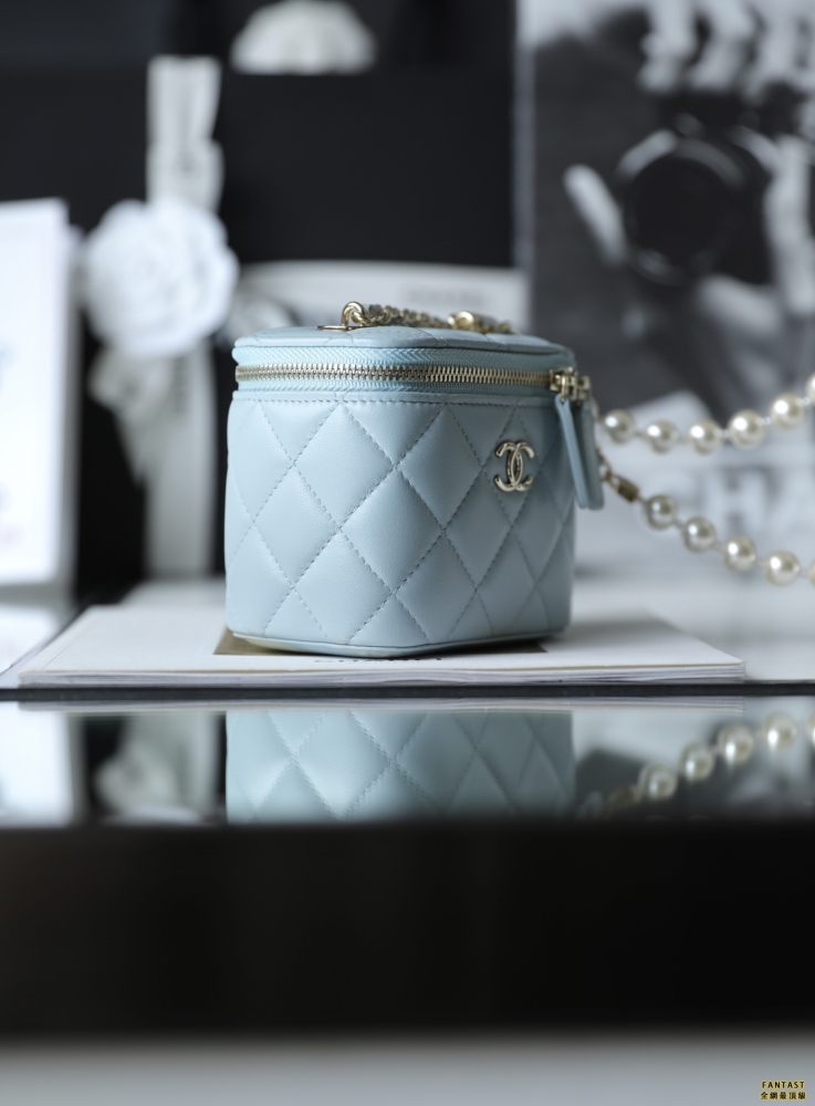 CHANEL22P春夏 珍珠鏈條小盒子包 淡蓝