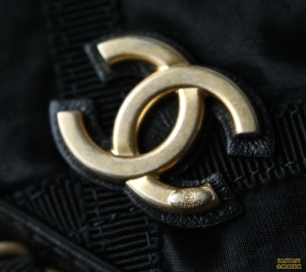 CHANEL｜22p 春夏系列 mini餃子包/尼龍餃子包 黑色