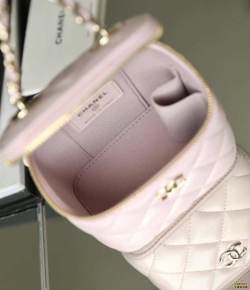 Chanel 22P｜春夏系列 珍珠鏈條小盒子包 粉色