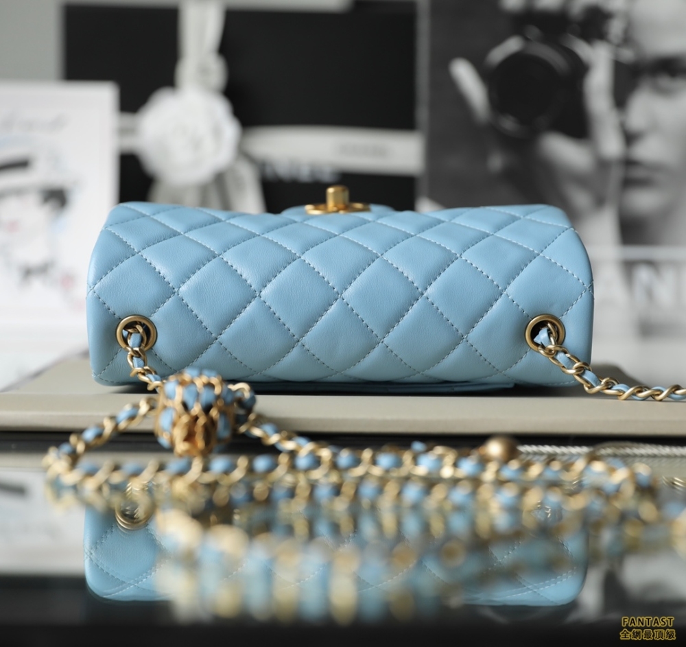 chanel編制金球包 22s |  大Mini 浅蓝