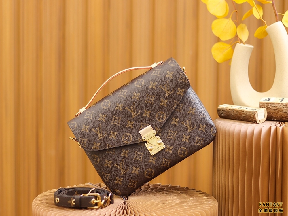 LV 路易威登 POCHETTE METIS M44875