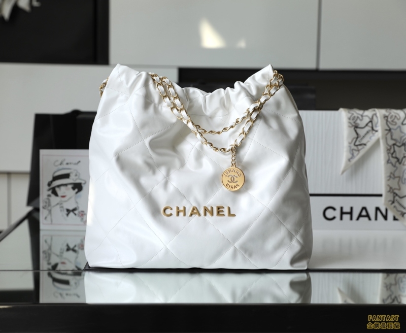 Chanel 22s|  白色金扣 22bag大號