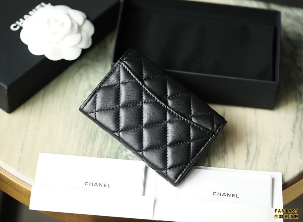 CHANEL CLASSIC 翻蓋零錢包 CF細膩羊皮卡套 黑銀