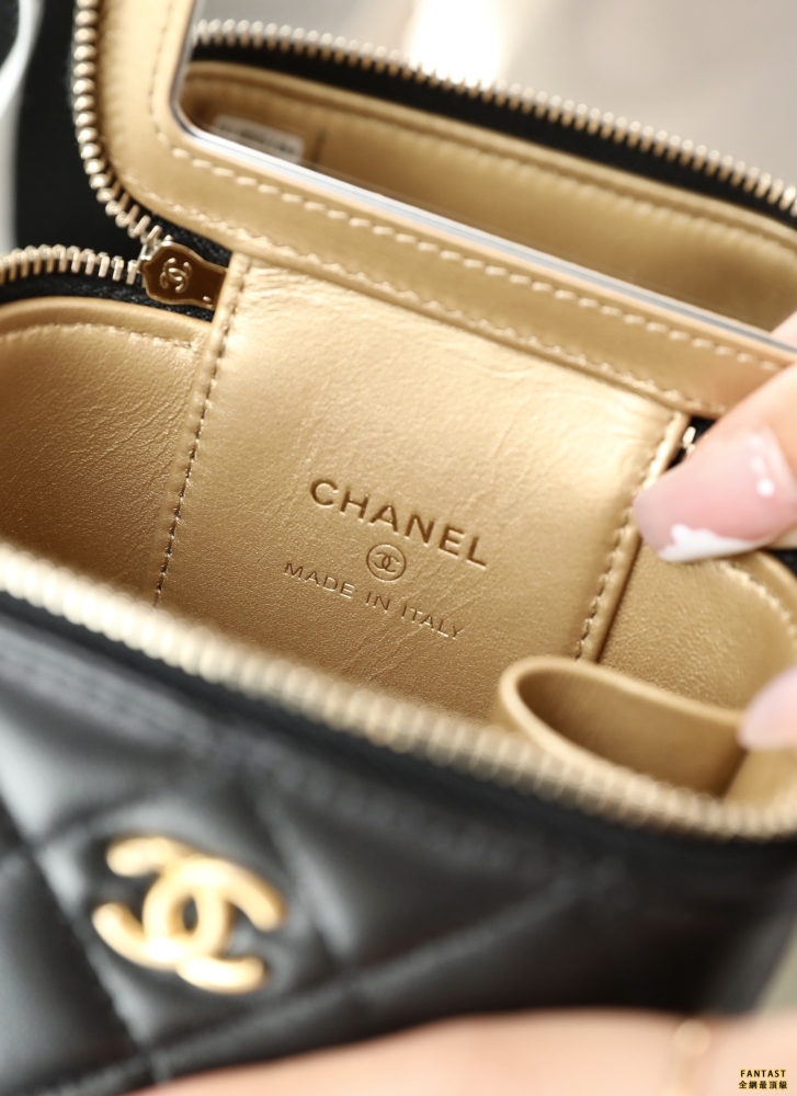 CHANEL 香奈儿 鏤空球口紅包 核桃金球 mini 盒子 黑色