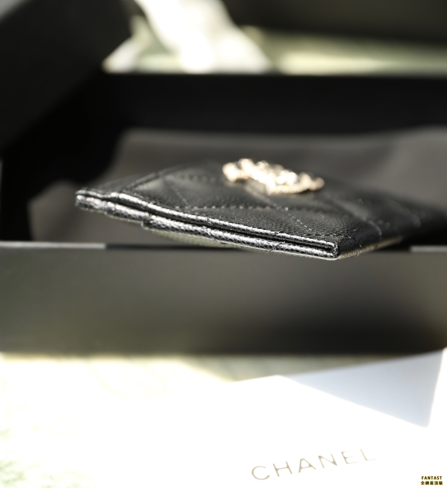 CHANEL 22s｜春夏 滿鑽雙