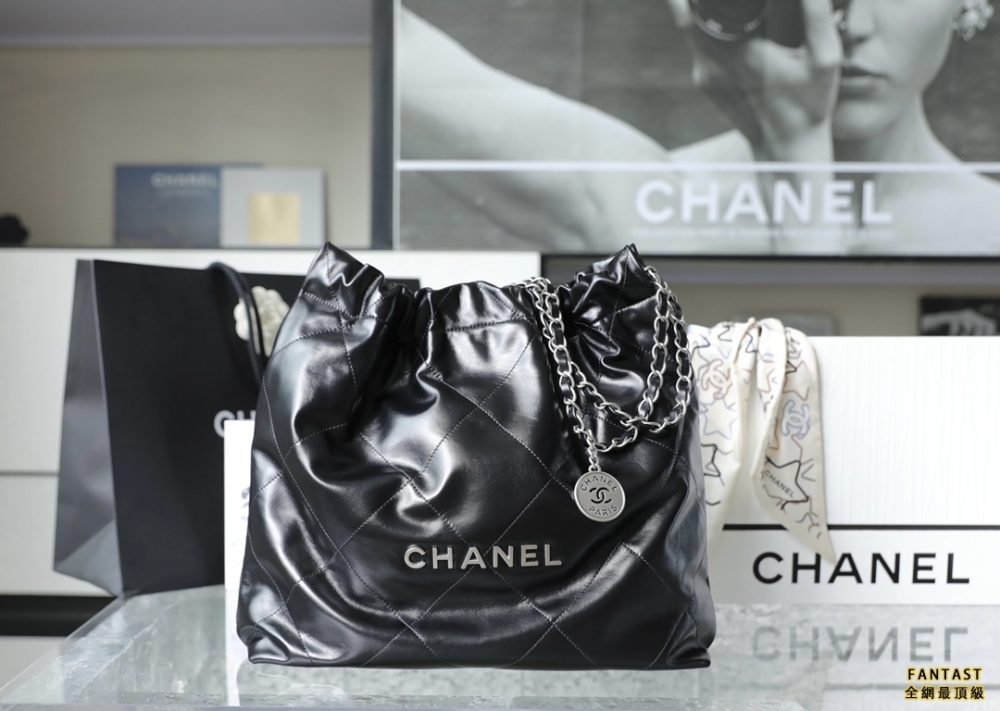 Chanel 22s|  黑色 22bag 中號
