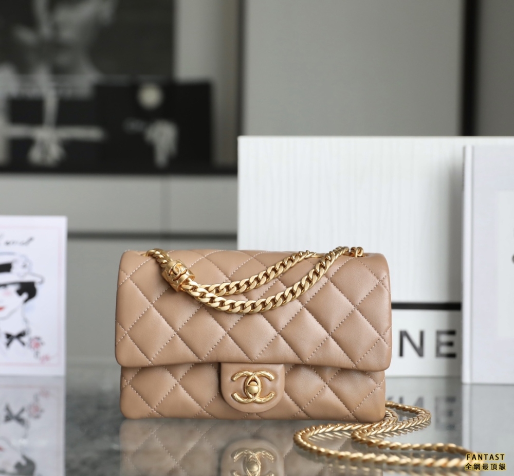 Chanel 22K秋冬 小金柱調節鏈口蓋包小號 奶茶色 