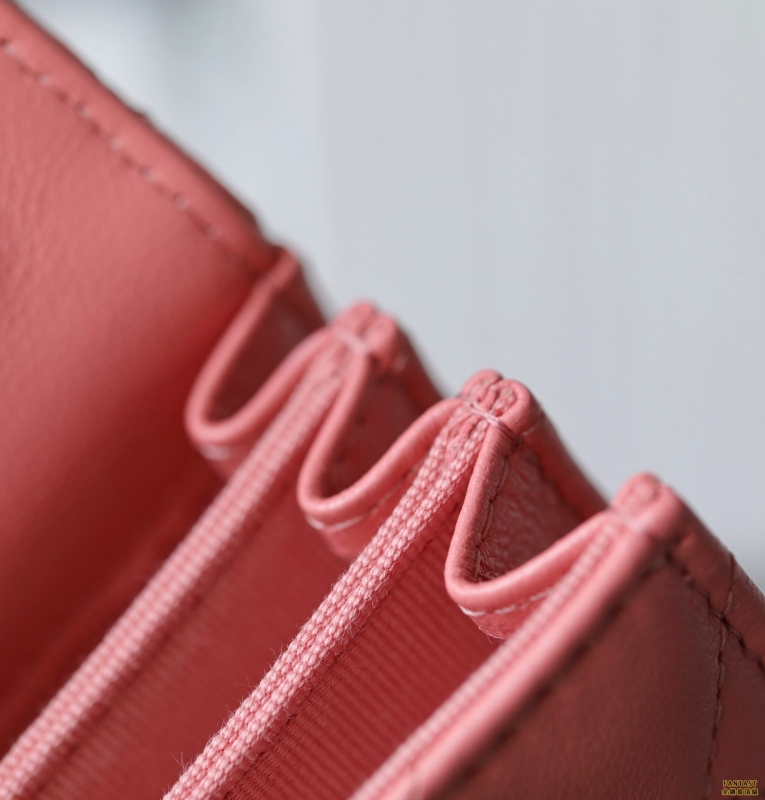 Chanel 22A手工坊系列 Mini手柄鏈條小包 粉色