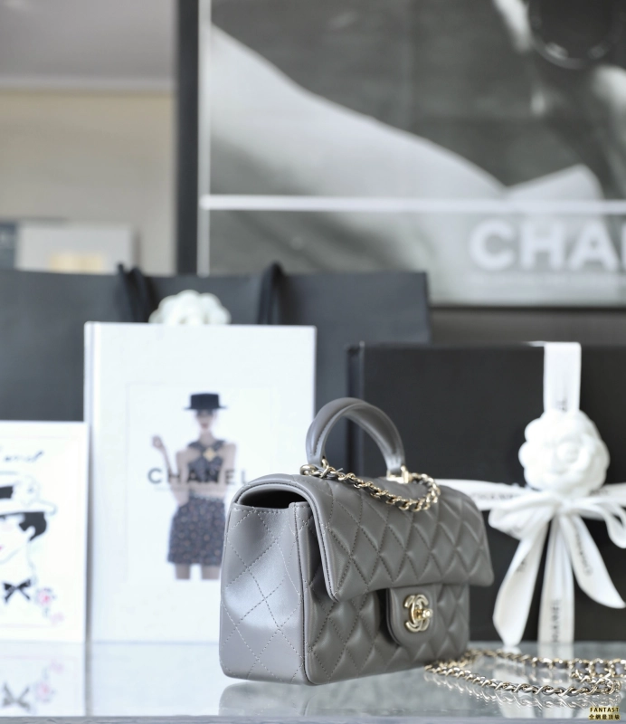 Chanel 22a手工坊 mini口蓋CF手提包 深灰色
