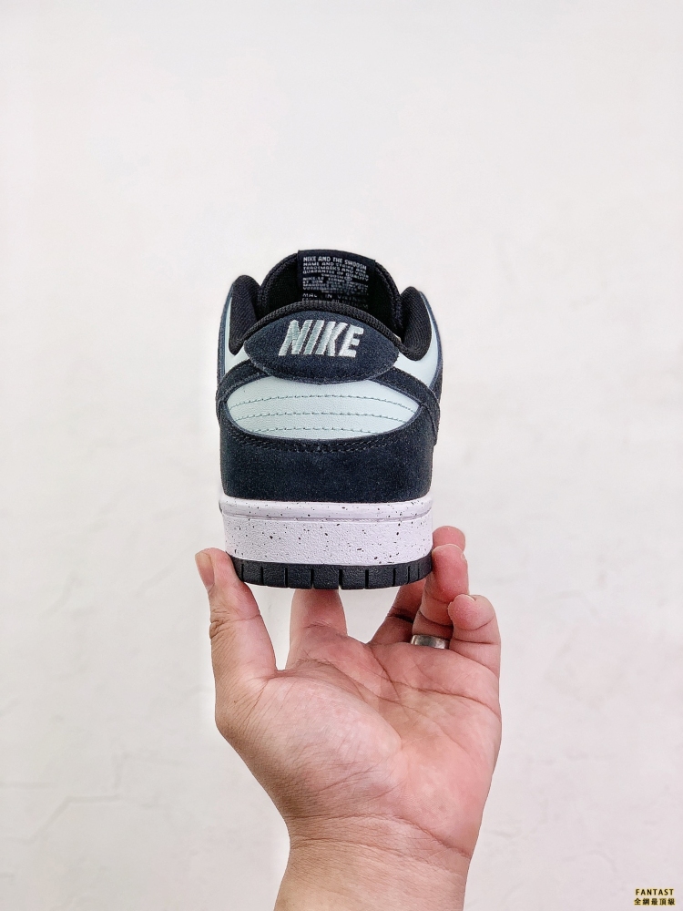Nike SB Dunk 「Barely Green」 小鉆石