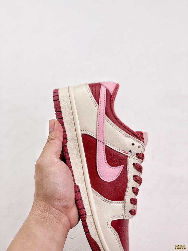 Dunk Low 「Valentine』s Day」 櫻桃情人節