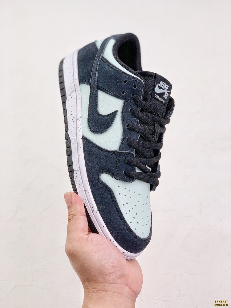 Nike SB Dunk 「Barely Green」 小鉆石