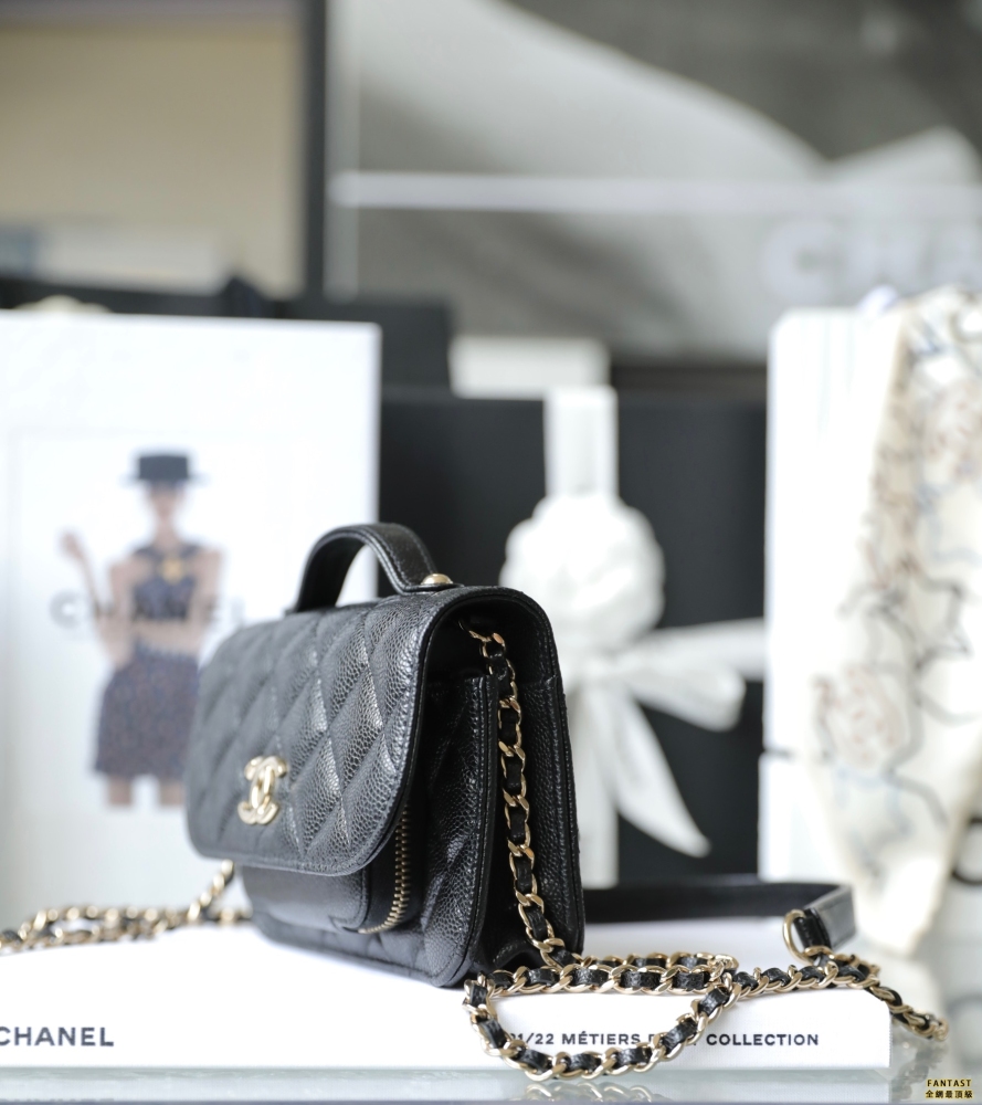 Chanel 22/23秋冬 Mini郵差包 鏈條手拿包 黑色
