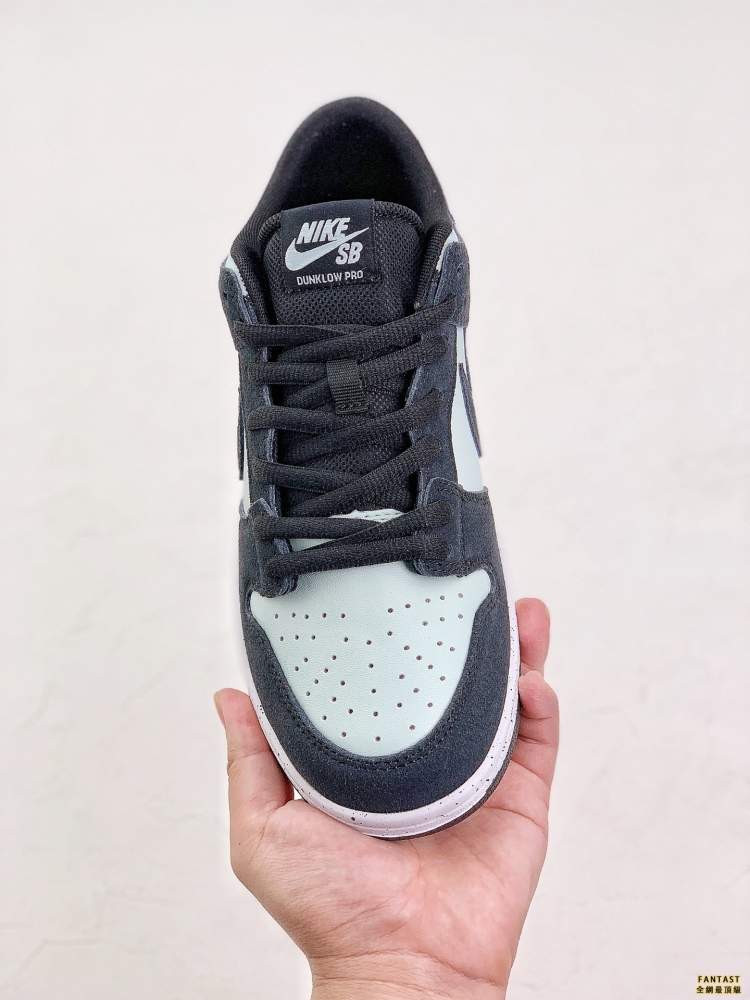 Nike SB Dunk 「Barely Green」 小鉆石