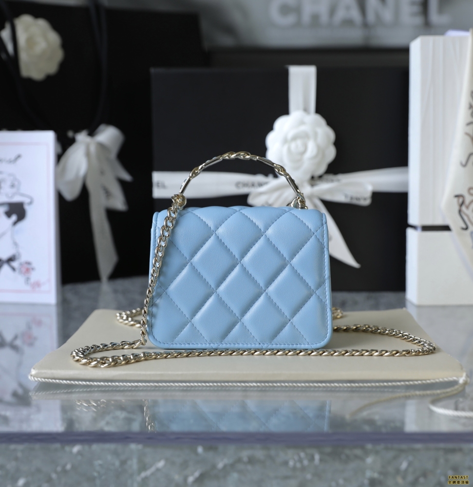 琺瑯手柄mini鏈條包 Chanel 22s春夏｜淺藍色