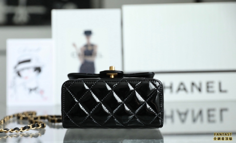 Chanel 22k秋冬 Mini口蓋包/方胖子 漆皮黑色 