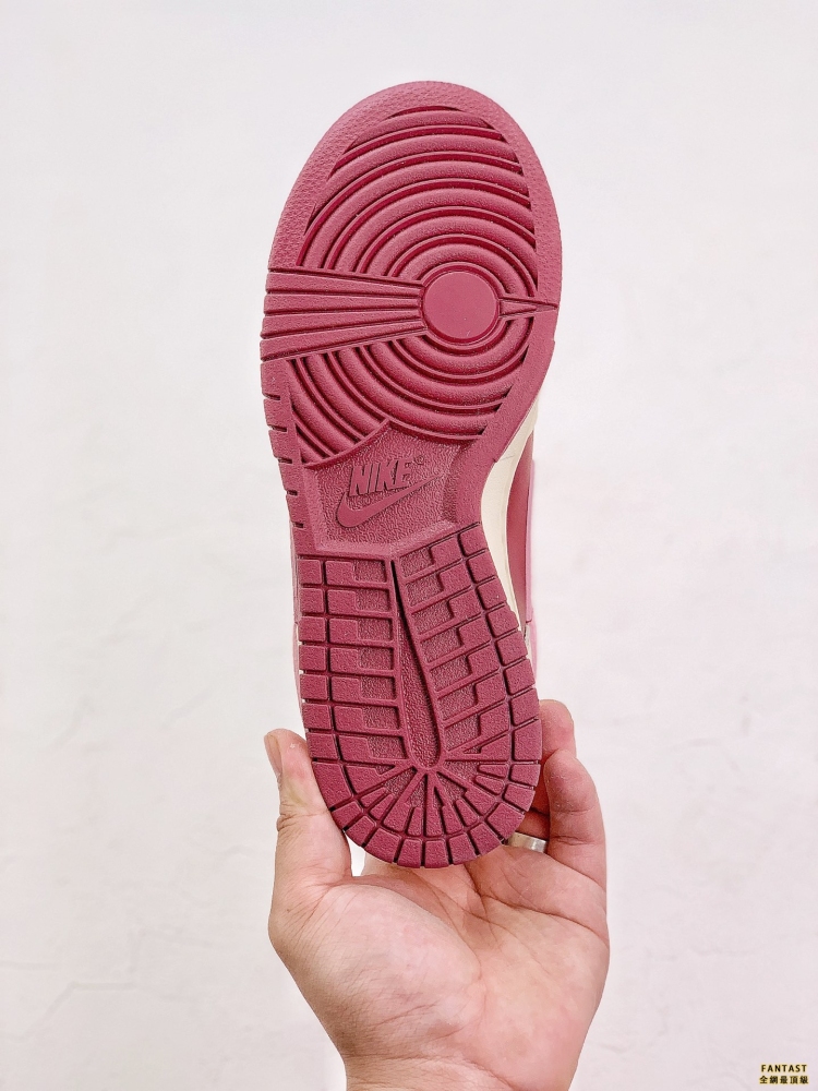 Dunk Low 「Valentine』s Day」 櫻桃情人節
