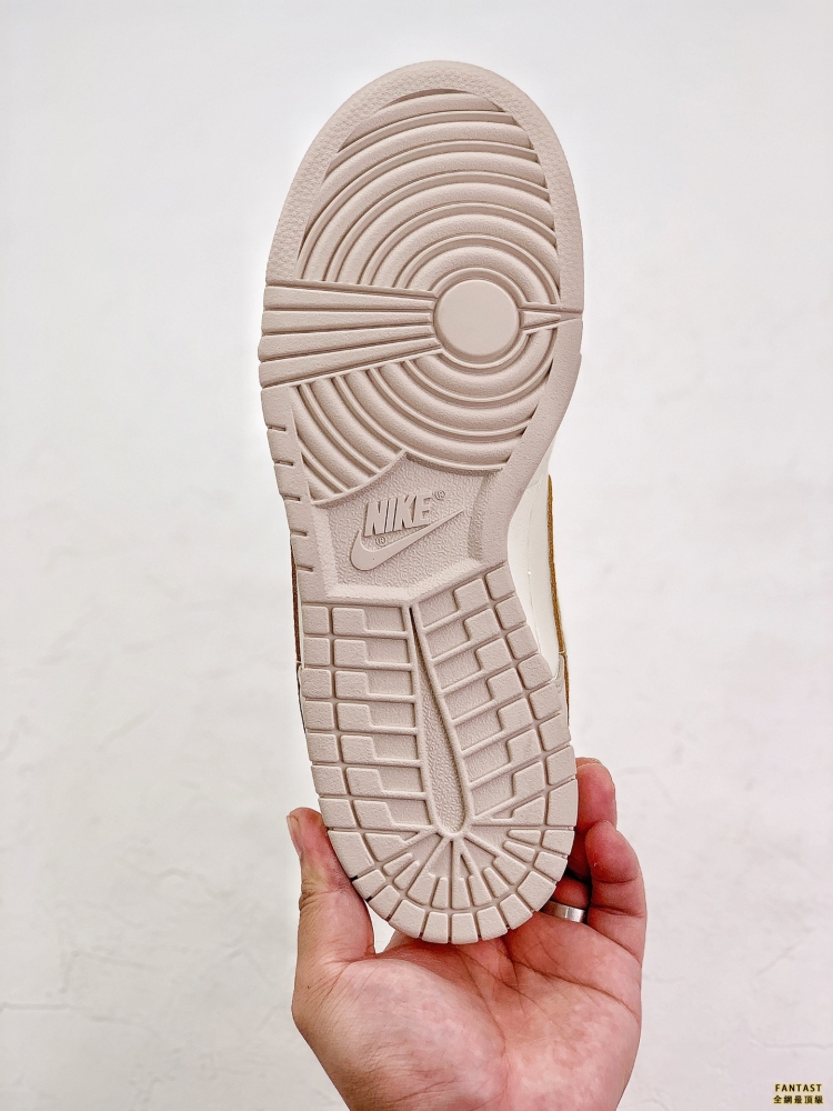 Nike Dunk Low 「Gold Swoosh」 米白金鉤