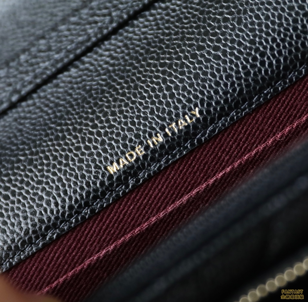 Chanel 22/23秋冬 Mini郵差包 鏈條手拿包 黑色