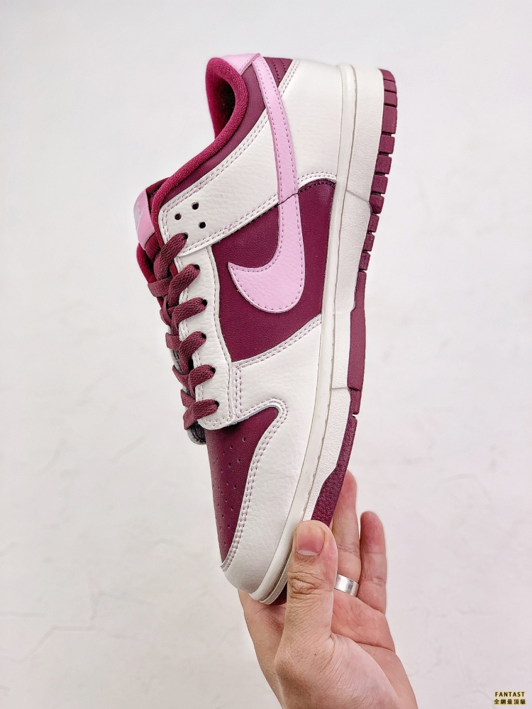 Nike Dunk Low 「Valentine』s Day」 櫻桃情人節