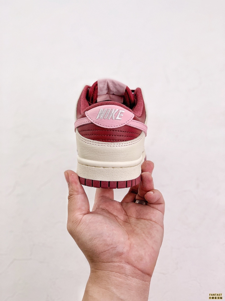 Dunk Low 「Valentine』s Day」 櫻桃情人節