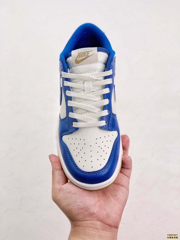 ​​​​​​​NIKE DUNK SB LOW 藍白金