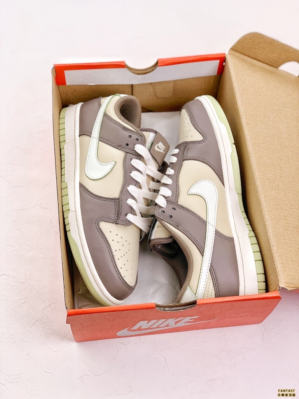 NIKE DUNK SB LOW 深棕米白