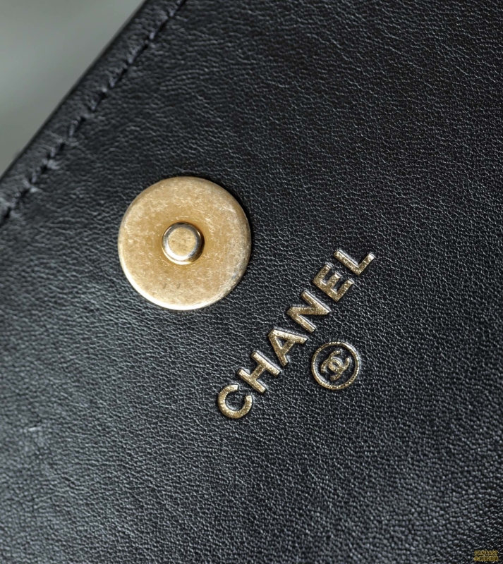 Chanel 22k秋冬 小金柱調節鏈手機包 黑色