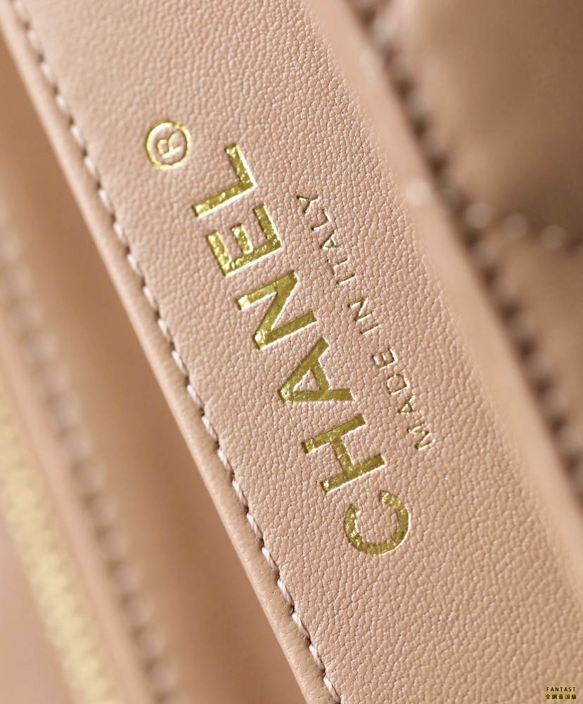 Chanel 22K秋冬 小金柱調節鏈口蓋包小號 奶茶色 