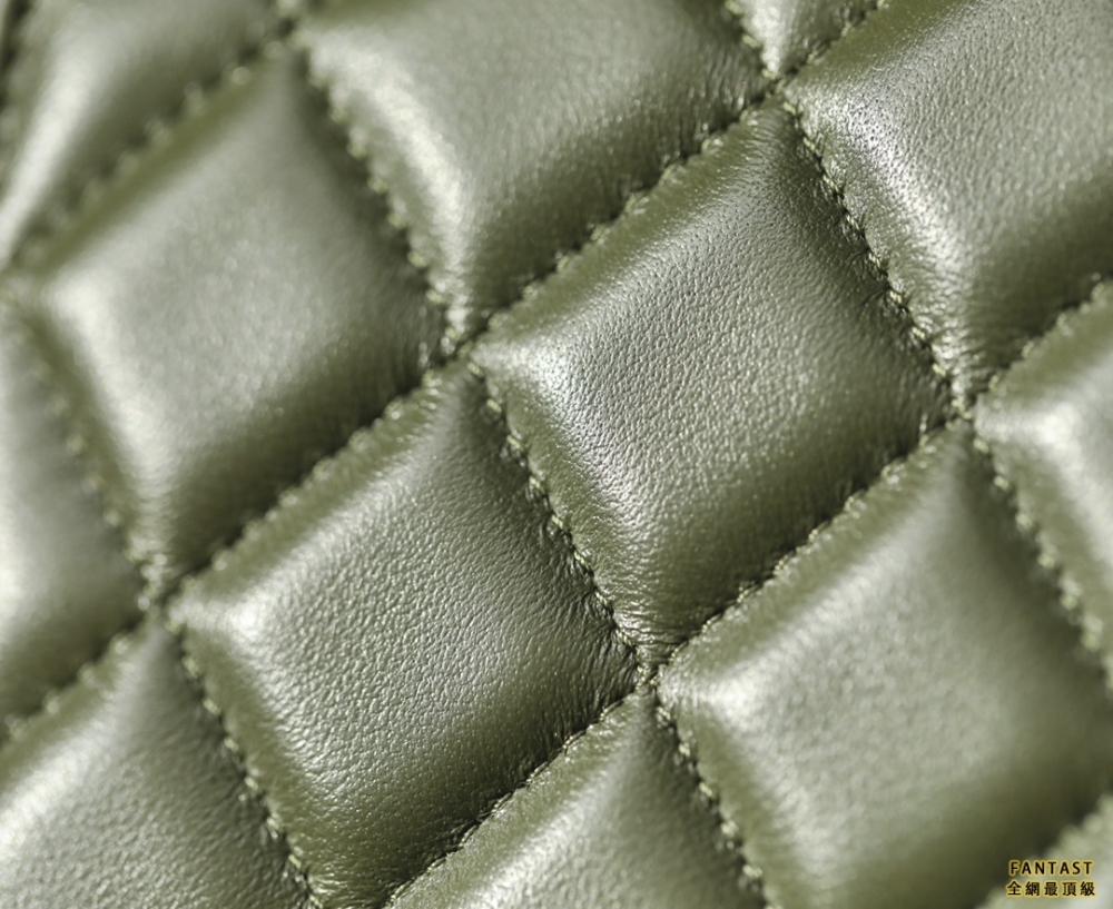 Chanel 22k秋冬 小金柱調節鏈手機包 古巴綠