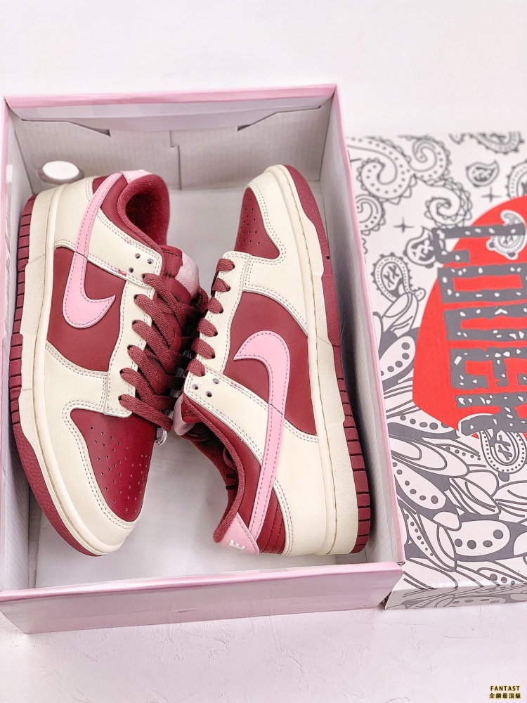 Dunk Low 「Valentine』s Day」 櫻桃情人節