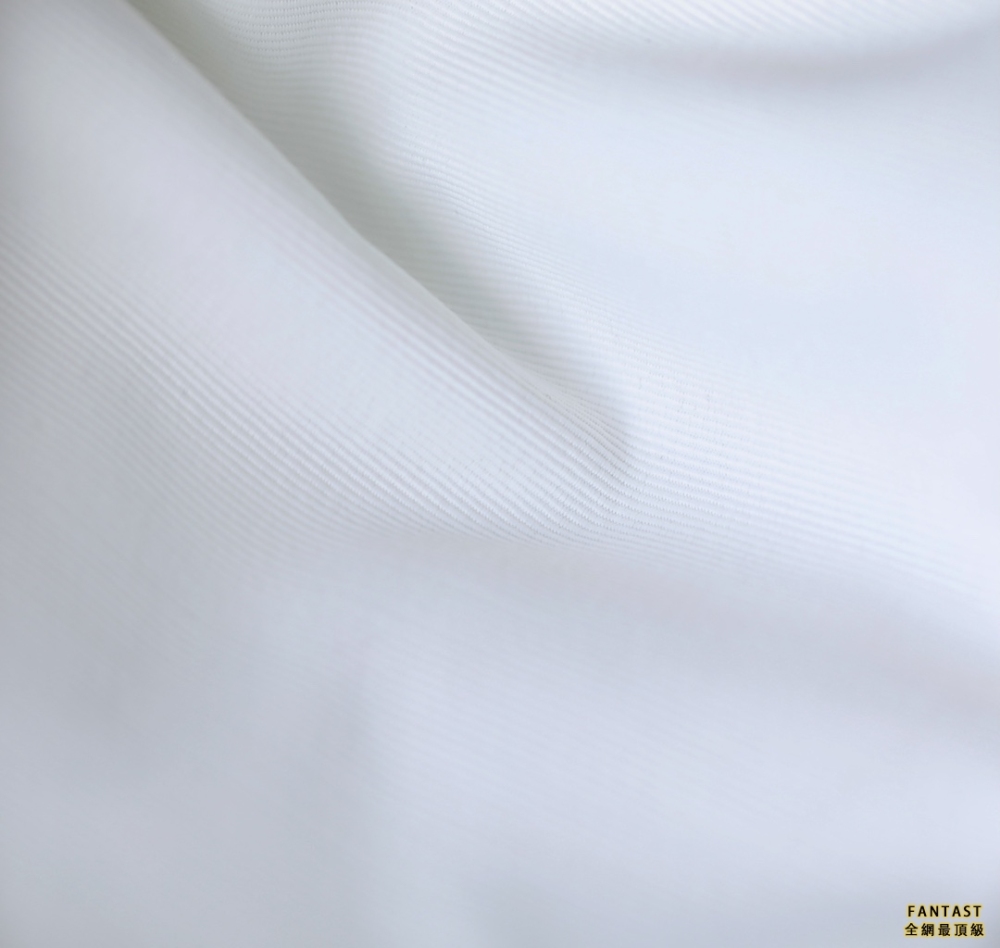 Chanel香奈兒 22s抽繩水桶背包 白色