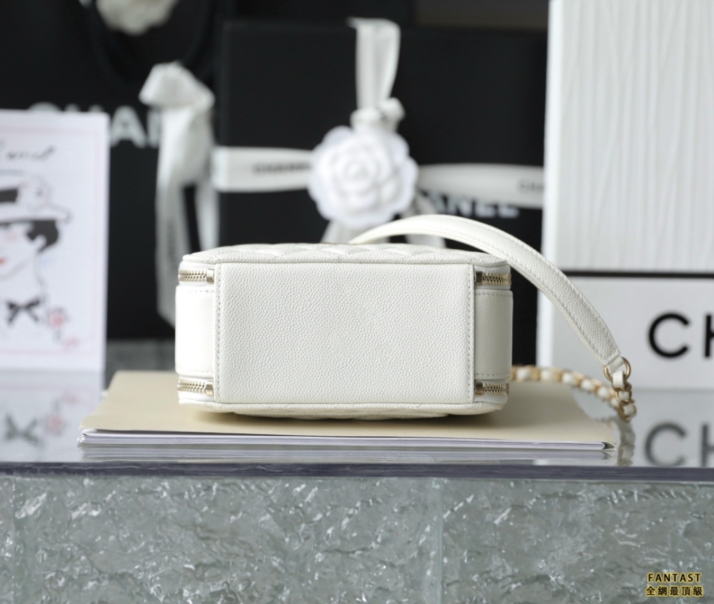 Chanel 22s相機包 小號 Vanity case手柄相機包 白色 