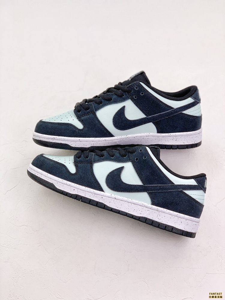 Nike SB Dunk 「Barely Green」 小鉆石