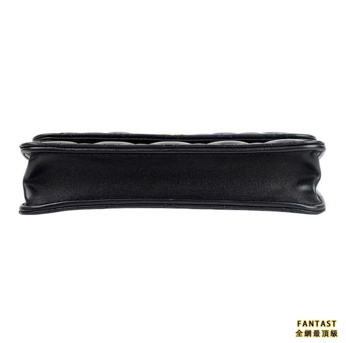 CHANEL 香奈兒 22K秋冬系列 金球WOC 翻蓋斜挎包 單肩包 女款 羊皮 黑色 小資女包包
