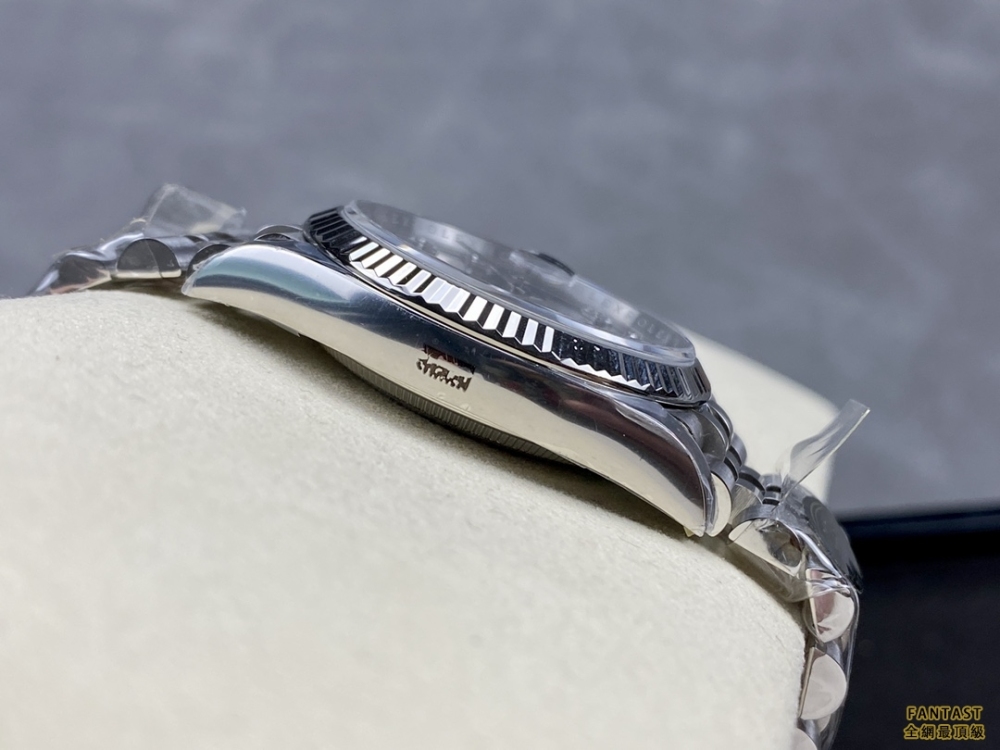 (市場最新最真版本)Clean廠C廠 勞力士日誌系列36mm 鉆釘/標配莫桑鉆 拒絕低端鋯石。搭配3235機芯