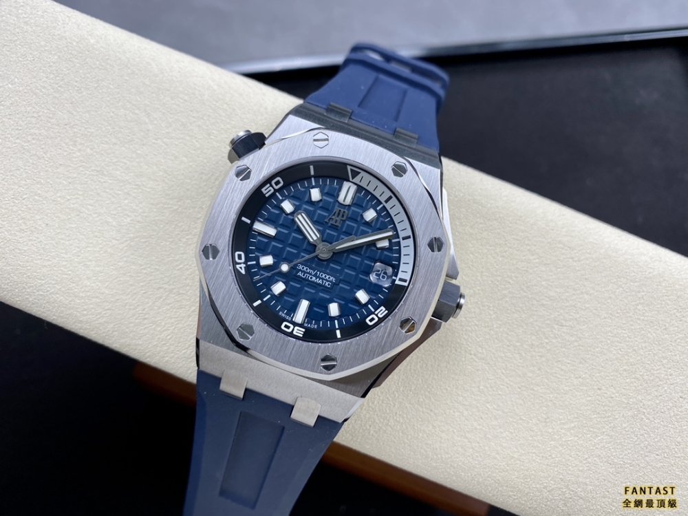 (市場最新最真版本)APF 愛彼15720型號 腕表尺寸42mmX14.2mm