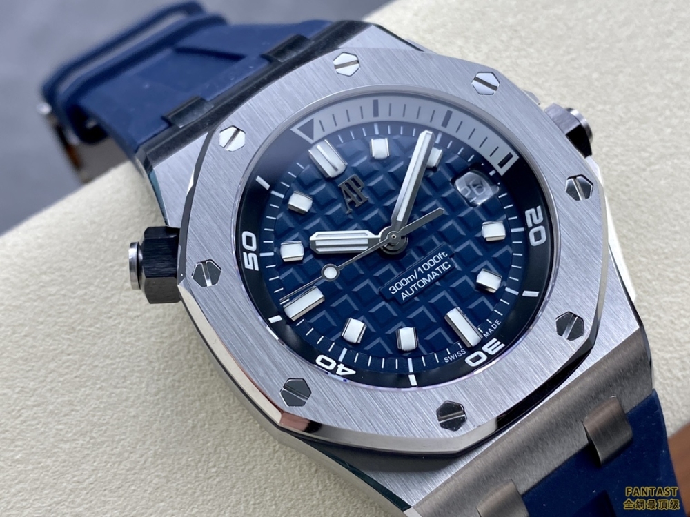 (市場最新最真版本)APF 愛彼15720型號 腕表尺寸42mmX14.2mm