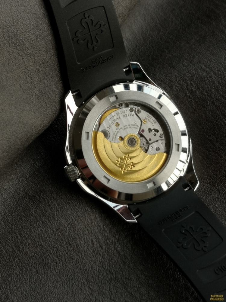 (市場最新最真版本)3K推薦：百達翡麗AQUANAUT系列5167A-001腕表 ，精鋼表殼搭配綠色天然橡膠表帶，黑色表盤，324型一體機，40毫米。