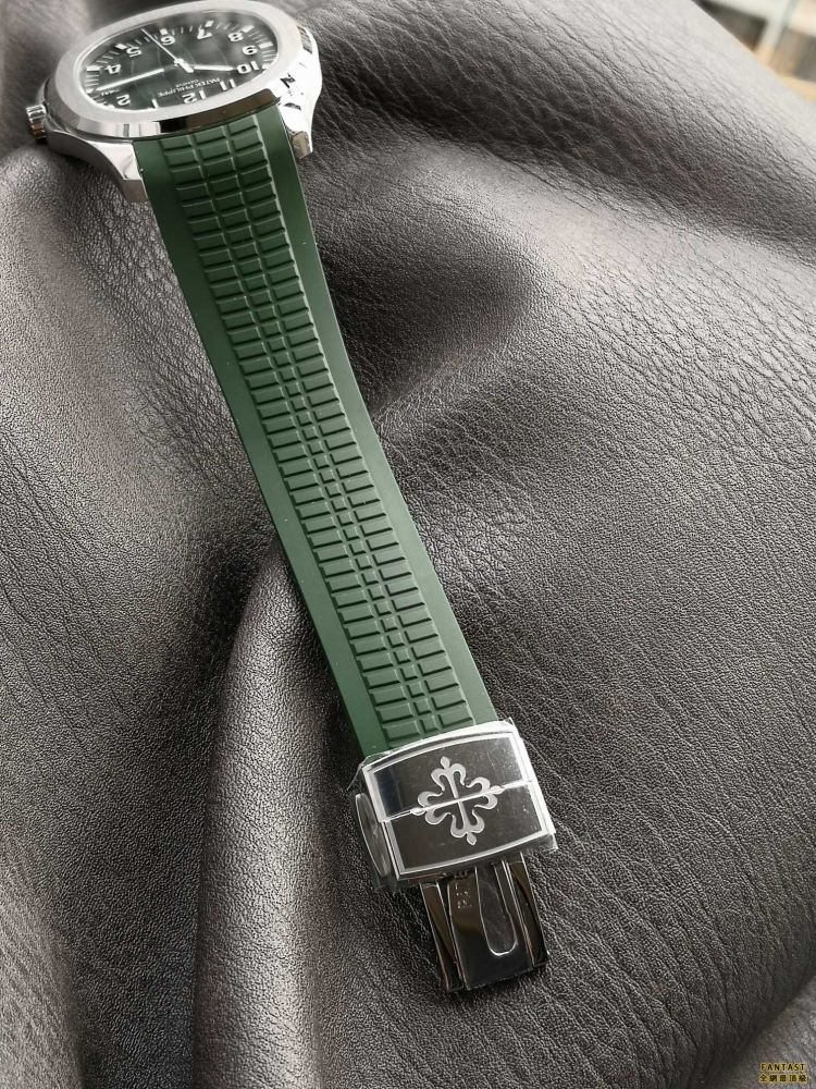 (市場最新最真版本)3K推薦：百達翡麗AQUANAUT系列5168G-010腕表，精鋼表殼搭配綠色天然橡膠表帶，卡其綠色表盤，324型一體機，42.2毫米。