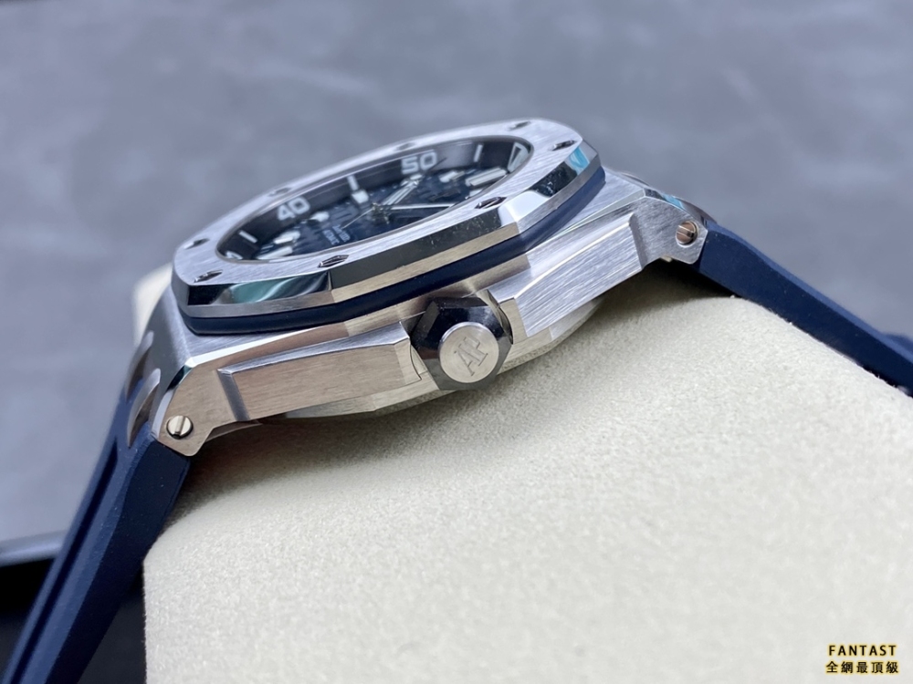 (市場最新最真版本)APF 愛彼15720型號 腕表尺寸42mmX14.2mm