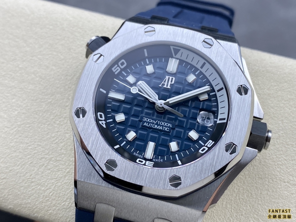 (市場最新最真版本)APF 愛彼15720型號 腕表尺寸42mmX14.2mm