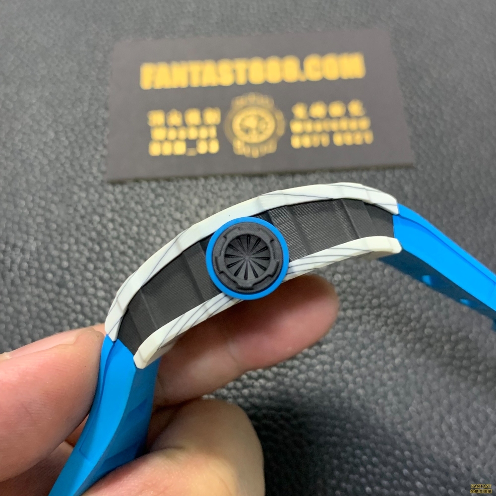 Soin版本理查德米勒c RM35-01碳纖維腕錶：極致輕盈與時尚品味的完美結合」