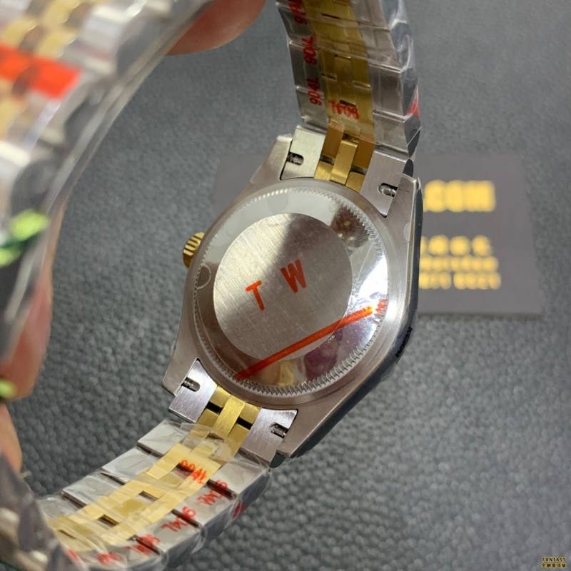 TW廠勞力士女士日曆型腕錶 31mm 18K黃金與鋼材錶身，香檳色鑽石錶盤及鑽石錶圈278383RBR
