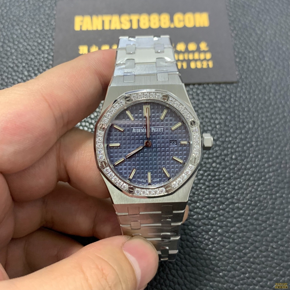 "高仿手錶推薦- 香港愛彼皇家橡树系列77451ST.ZZ.1361ST.04腕表- 精密工藝與高性價比的完美結合"